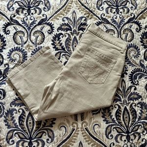 White Gloria Vanderbilt Capris size 12